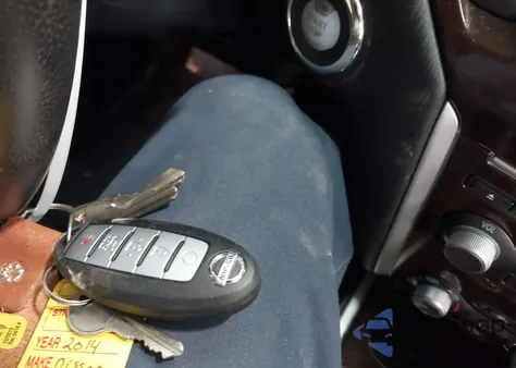 2014 Nissan Pathfinder Sl z USA, uszkodzony, nr VIN 5N1AR2MMXEC708521